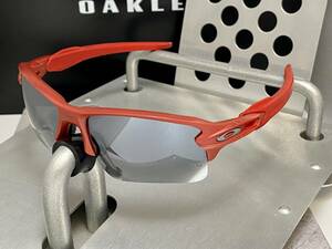 US限定カラー★偏光★OAKLEYオークリーFLAK 2.0 XL フラック 赤レッド/POLARIZEDブラックミラーレンズ 釣りランニングサングラス ケース付