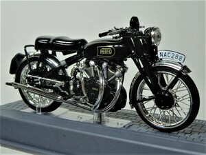 #1/24 ヴィンセント HRD Black Shadow 1954 by Ixo 