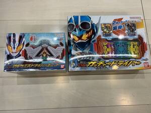 未開封　仮面ライダーガッチャード 変身ベルト DXガッチャードライバー DXアルケミスドライバーユニット