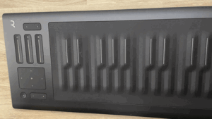 ROLI Seaboard RISE 25 ローリー MIDIコントローラー