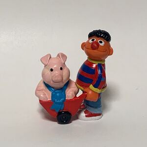 【Vintage】セサミストリート アーニー 豚 ブタ PVC フィギュア 人形 アプローズ セサミ Sesame Street 90