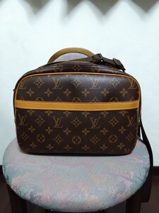 ルイヴィトン 　LOUIS VUITTON　 ショルダー　リポーター