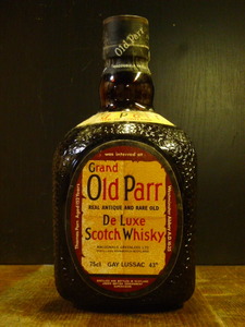  Grand「Old Parr」1970年代後半～流通 45年程度昔「REAL ANTIQUE ・・」75cl 43°表記 ャップ斜め書き 皴が浅細　 Old Parr・RA-0404-A