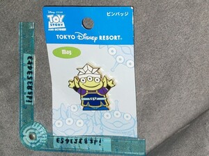 絶版 ディズニーリゾート TDR TDL マンスリー ピンバッジ ヂ 5月 MAY 兜コスチューム トイストーリー リトルグリーンメン エイリアン PIXAR