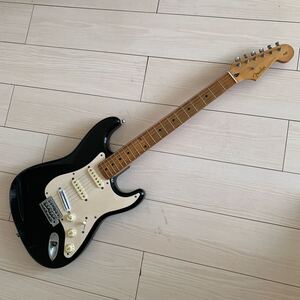 ★fender Stratocaster squier series ★japan vintage ★Nシリアル/フジゲン製/fender japan★リアDIMARZIO DP218