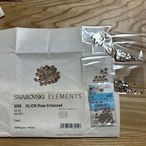 SWAROVSKI スワロフスキー　2058 シルク　SS34 他サイズ色々