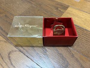 サルヴァトーレ フェラガモ Salvatore Ferragamo スカーフリング ゴールド