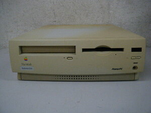 Apple Macintosh Performa 6210 / 起動OK / ゲームディスク付き / 中古(現状品)