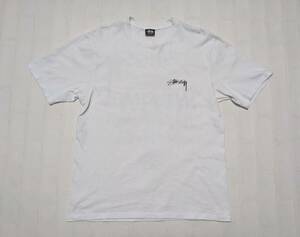 【中古・メンズM】ステューシー STUSSY ショートスリーブTシャツ 半袖 ストックロゴ バックプリント カットソー ホワイト　送料370円