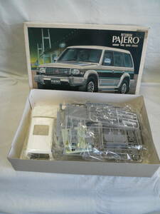 アオシマ文化教材社　MITSUBISHI　PAJERO　1：24スケール　プラモデル　未使用品　当時物