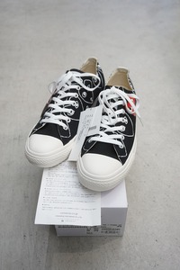 極美品24年製 PLAY COMME des GARCONSプレイ コムデギャルソン × Converseコンバース Chuck Taylor Low ローカット スニーカー 黒1009O▲