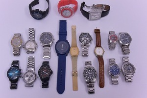 【1円スタート】 ジャンク腕時計おまとめ１８点 破損・不動・キズ・汚れ G-SHOCK・CASIO・SEIKO・WIRED・HUNTING WORLD・CK他