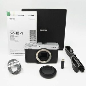 超美品/動作◎　富士フイルム(FUJIFILM) ミラーレスデジタルカメラ X-E4 ボディ シルバー F X-E4-S