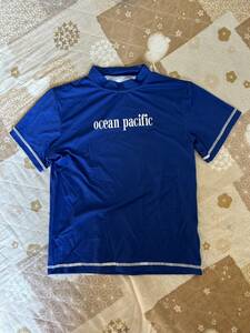 30　水着　スイミングウェア　Ocean Pacific　オーシャンパシフィック　半袖　ラッシュガード　140程度