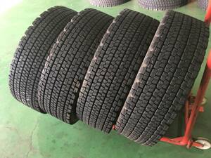 x711-3-8 ☆245/70R19.5 即納！BS 再生スタッドレス 中古4本♪ ブリヂストン （W900パターン）　k160