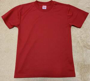 ●【同時落札で送料お得】 速乾 Tシャツ 濃赤 150サイズ 通気性 スポーツ ●