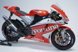 タミヤ 1/12 YAMAHA YZR-M1 