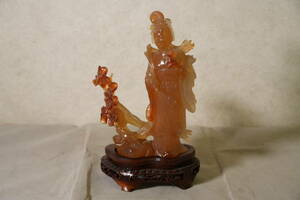 Ｔ２２７　中国美術　瑪瑙彫刻　女人像　置物　台付き