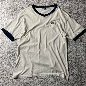 【90sオールド】FILA 刺繍ロゴ　Vネック　ビンテージリンガーネックTシャツ　ホワイト　XLサイズ相当 古着　ボロ　ダメージ　グランジ