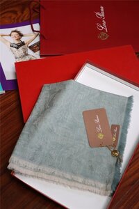 人气推薦 Loro Piana イタリア　ロロピアーナ　マフラー　ストール　 カシミア100％　タグと箱付き