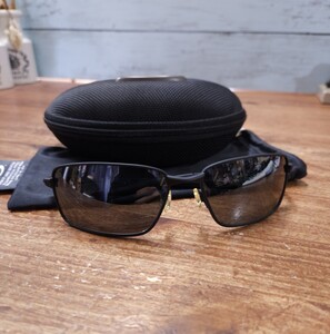 美品☆Oakley オークリー サングラス 12-980 Splinter サイドロゴ Polarized ケース付き メガネ 眼鏡フレーム