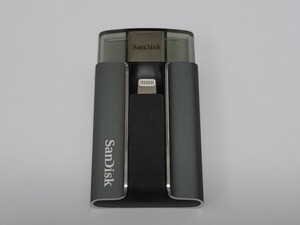 中古　使用品　iXpand Flash Drive サンディスク フラッシュドライブ 128GB iPhone iPad SanDisk データ移行