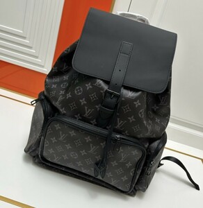 2024年新作　ルイ・ヴィトン　LOUIS VUITTON　リュック　バックパック　メンズ　男女兼用　美品　送料無料　モノグラム　ビジネス