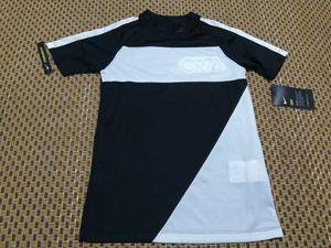 新品未使用　NIKE　ナイキ　サッカー　CR7 クリスティアーノロナウド プラクティスシャツ　プラシャツ　130サイズ　黒×白　キッズ