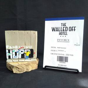 ※現品限り バンクシー THE WALLED OFF HOTEL 販売証明有り 限定品 Banksy ホテル Wall Sclpture レシート 置物 フィギュア 669