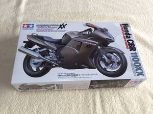 【定形外920】Honda CBR1100XX スーパーブラックバード 1/12 タミヤ【未組立】