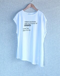 ★ZARA　変形裾　大人カジュアル　Tシャツ　スリット入り　良品★