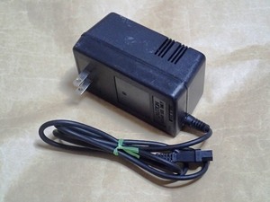 [ TOSHIBA コードレス工具専用充電器 BC-7C ]