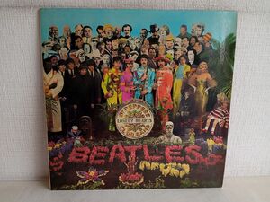 LP盤レコード / SGT. PEPPERS LONELY HEARTS CLUB BAND / THE BEATLES / 特典付き / EMI Records / PCS 7027 【M006】