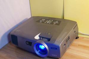 EPSON　EＭP-7850　★3500ルーメン★　ランプ使用112時間