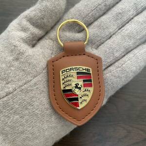 ポルシェ クレストキーホルダー ベージュ　PORSCHE ポルシェデザイン