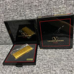 0617-04◆ valentino garavani ヴァレンティノ　ガラバーニ　 ガスライター　ゴールドカラー喫煙具 