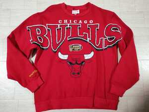 サイズ：M　美品　Mitchell ＆ Ness　BIG LOGO　CREW　トレーナー　シカゴ・ブルズChicago Bulls　ミッチェルアンドネス　スウェット　