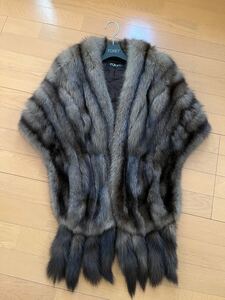 FOXEY BOUTIQUE フォクシーブティック ロシアンセーブル ショール シルバリー多 フリンジ付き