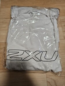 【新品・未使用】2XU 半袖Tシャツ　Mサイズ　白Tシャツ　ランニング　フィットネス　筋トレ　マラソン　トレーニング 半袖