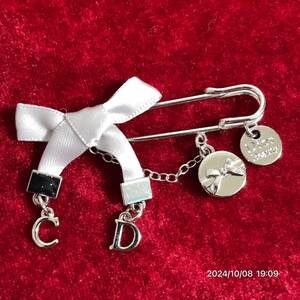 美品 Dior クリスチャン ディオール CDロゴ リボン ブローチ アクセサリー 装飾品