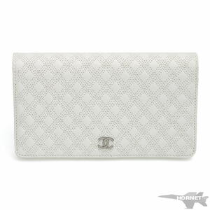 CHANEL シャネル ココマーク ダイヤステッチ 二つ折り長財布 - カーフ　ホワイト 2200053