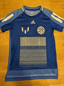 アディダス　サッカートレーニングシャツ　キッズ140サイズ