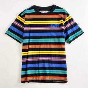 Hf28《美品》GUESS × J BALVIN 【限定コラボ】ゲス マルチカラー ボーダーカットソー 半袖Tシャツ ロゴ刺繍 M/M コットン100 メンズ