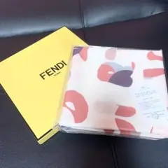 新品未使用品✨FENDI スカーフ