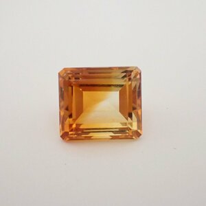 イエロートパーズ（8.325ct）