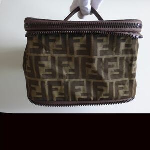 FENDI フェンディ バニティポーチ ズッカ柄 レディース トートバッグ 軽い 折り畳み可能 ブラウン系 バニティポーチ 大容量 ポーチ