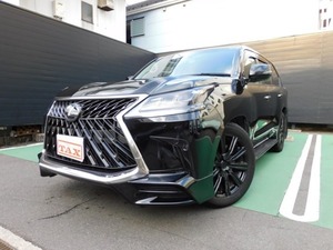 LX 570 4WD リヤエンターテイメント