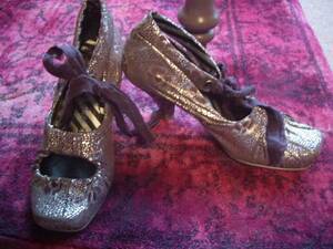 イレギュラーチョイスのパンプス　38　used/ Irregular Choice パープル　シルバー