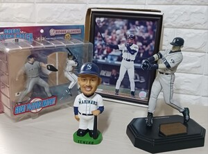 イチロー　メモリアルスタチュー　首振り　人形　シリアルナンバー　写真　野球　マリナーズ　ICHIRO Baseball　記念品　サイン　(A)