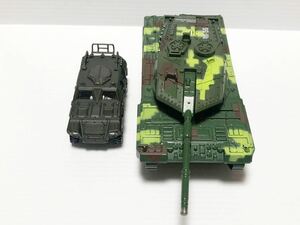 ∵ TOMICA トミカ 陸上自衛隊 軽装甲車 JSDF LAV / FIELD OPERATIONS M-56 レオパルト2 戦車 迷彩 セット ミニカー 模型